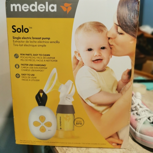 BNIB Medela solo breastpump - Picture 8 of 9